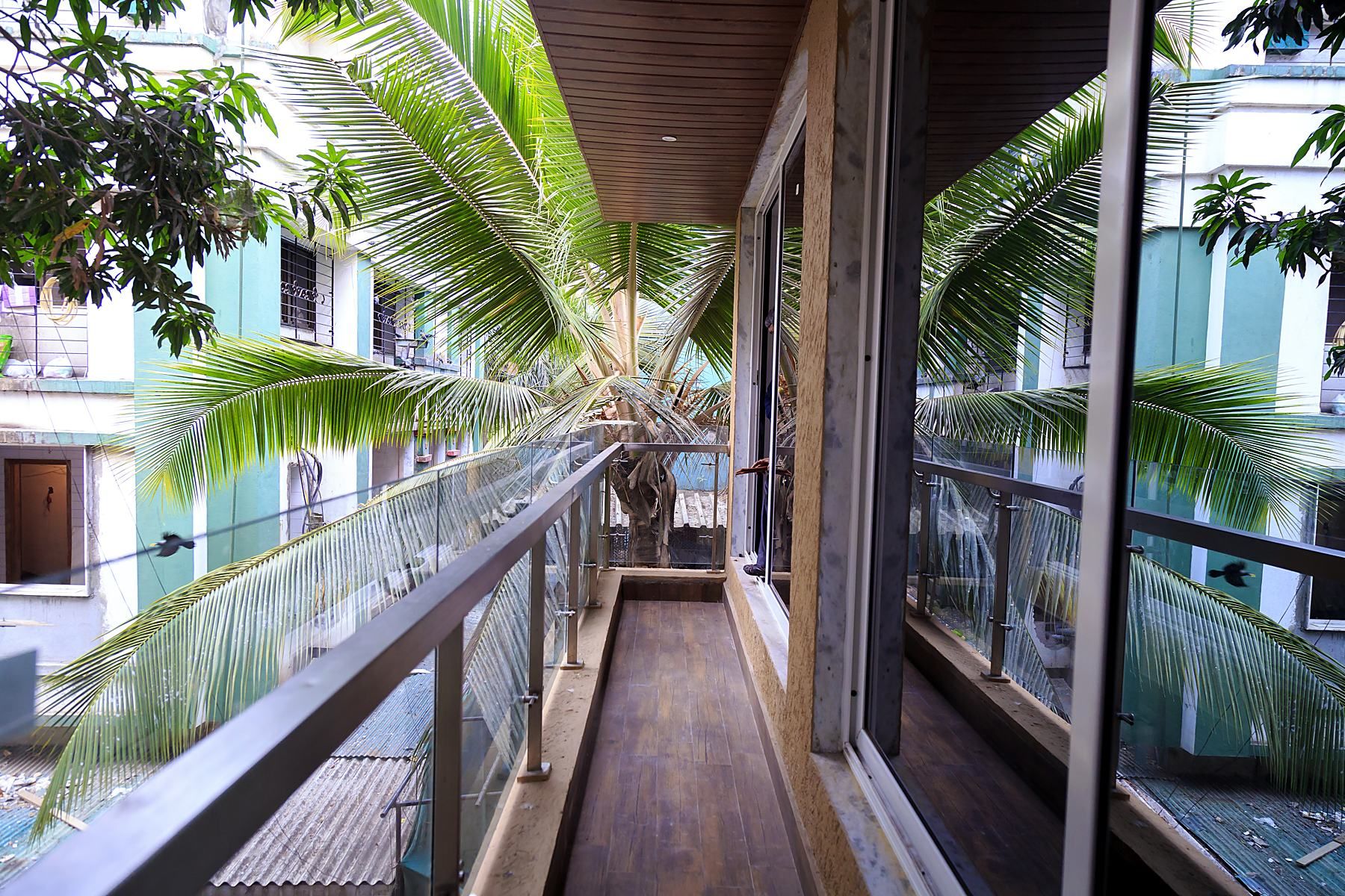 Wood-deck balcony