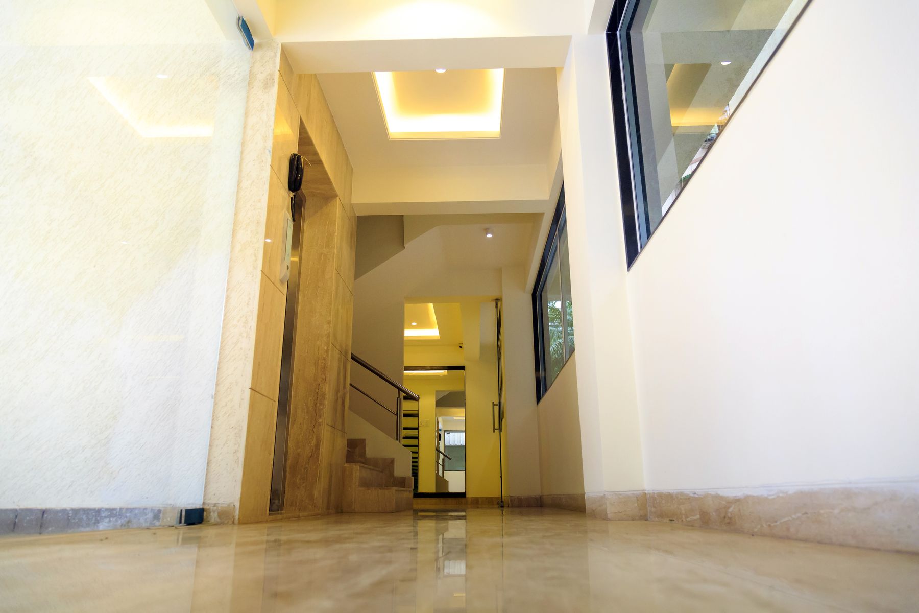 Entrance lobby lighting