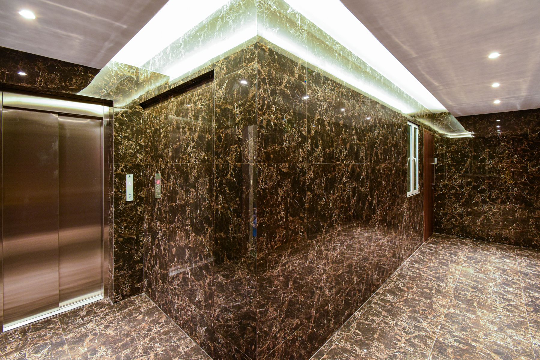 Lift lobby