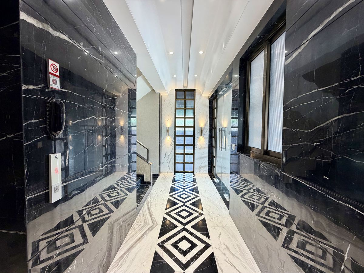 Lift lobby at Dresden by Vishrut Constructions